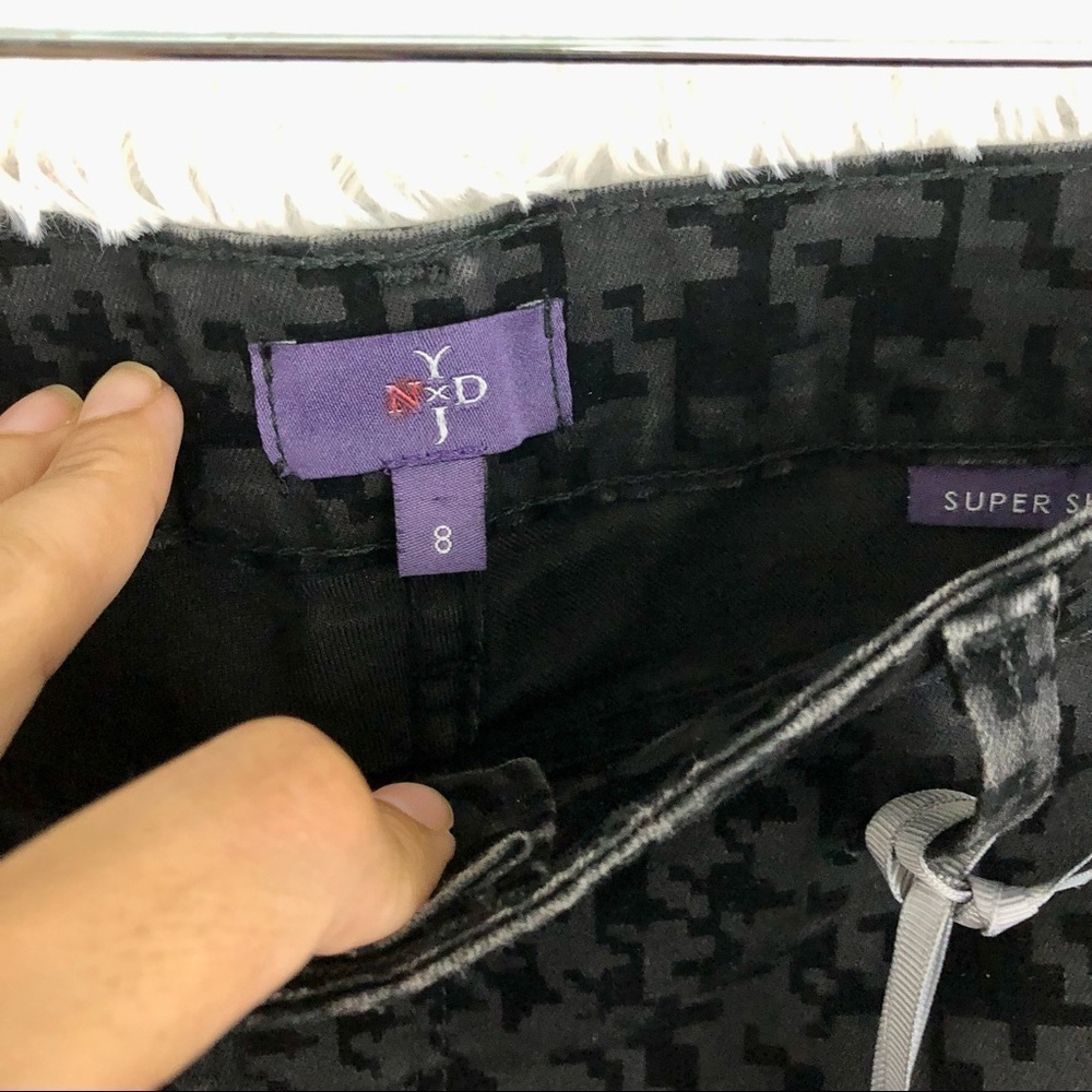 NWT NYDJ black flocked pattern super skinny pants womens size 8 - Picture 6 of 11